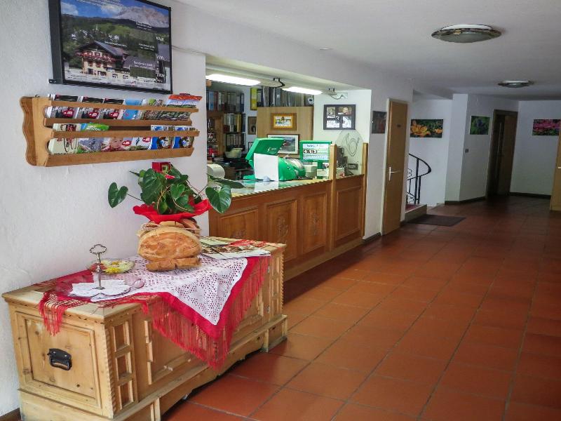 Hotel Ustaria Posta image