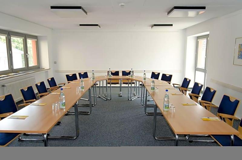 In Via Gäste- und Tagungshaus im Meinwerk-Institut image