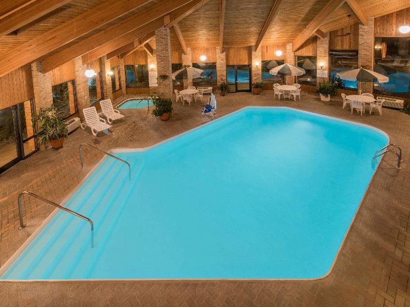 Days Inn by Wyndham Wooster image