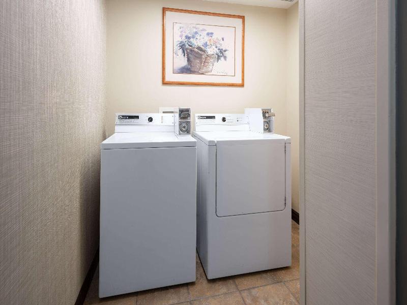 Days Inn & Suites by Wyndham Bozeman image