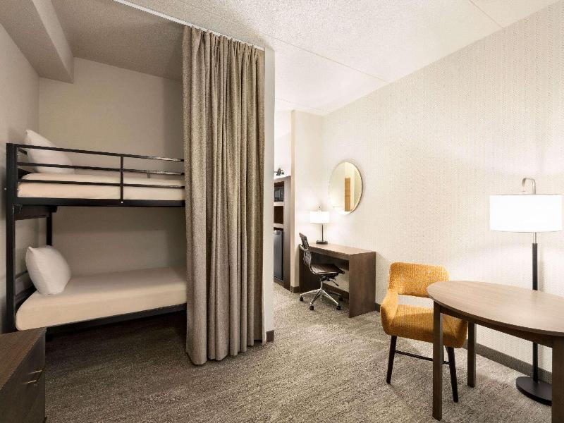 Days Inn & Suites by Wyndham Bozeman image