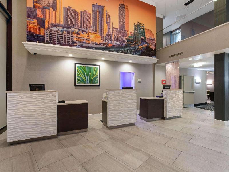 La Quinta Inn & Suites Boston Andover image
