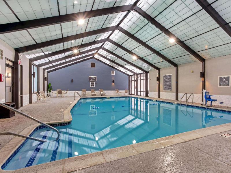La Quinta Inn & Suites Boston Andover image