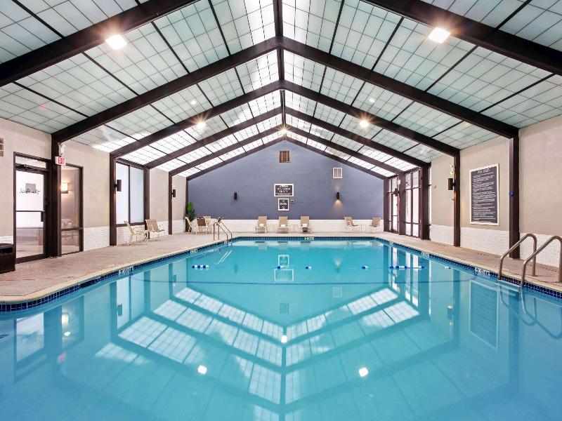 La Quinta Inn & Suites Boston Andover image