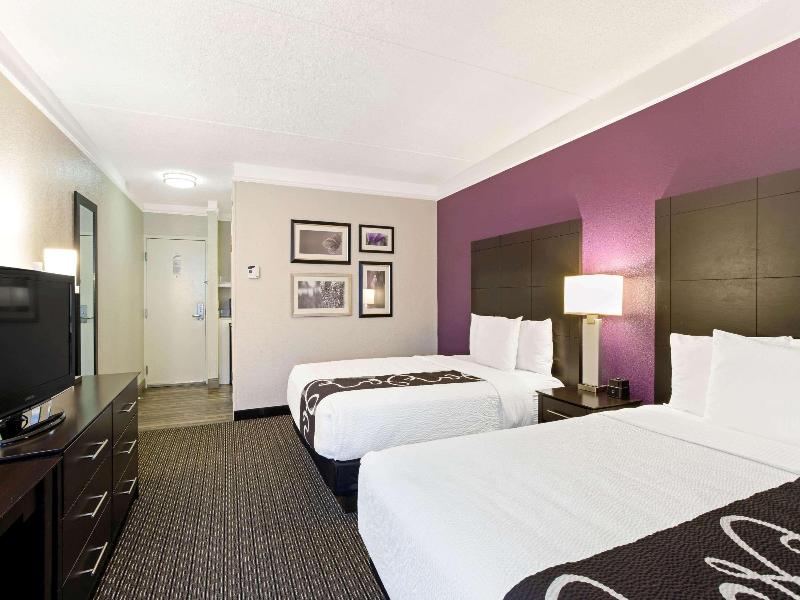La Quinta Inn & Suites Boston Andover image