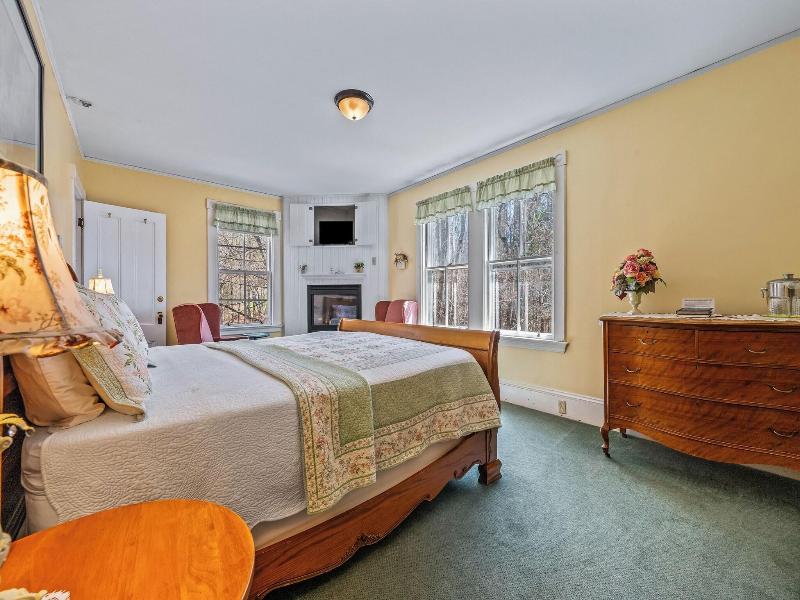 DOUBLE SUPERIOR KING BED — photo 5