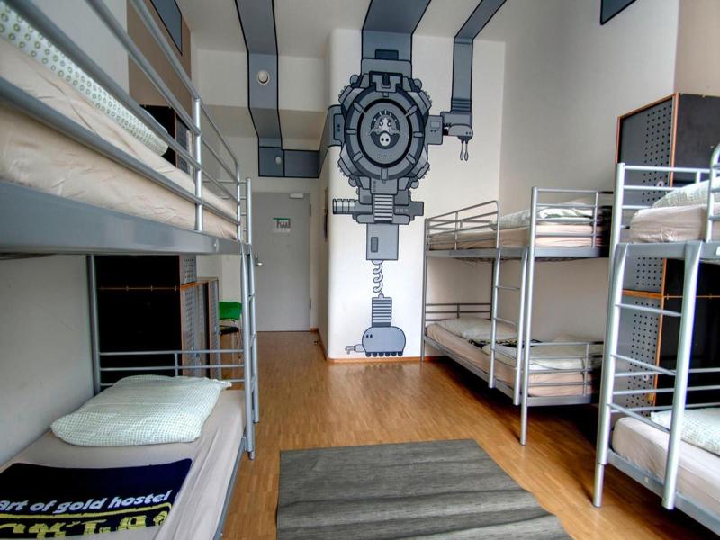 Heart of Gold Hostel Berlin image