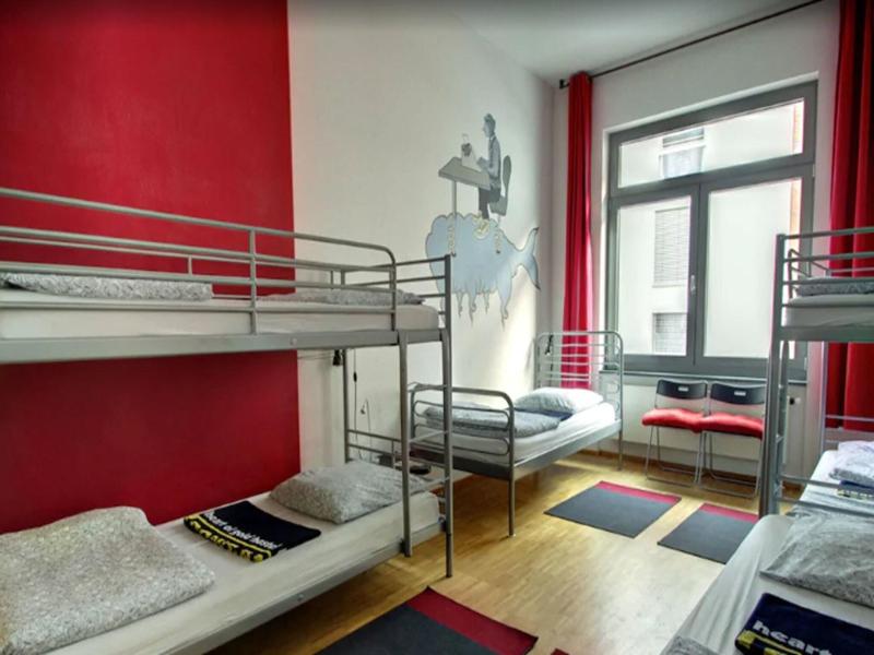Heart of Gold Hostel Berlin image