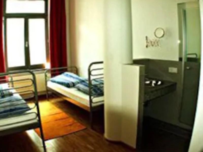Heart of Gold Hostel Berlin image