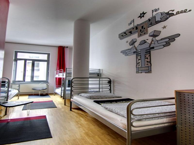 Heart of Gold Hostel Berlin image