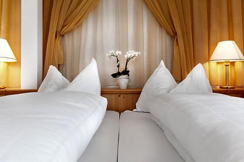 HOTEL ROTWAND ***S image
