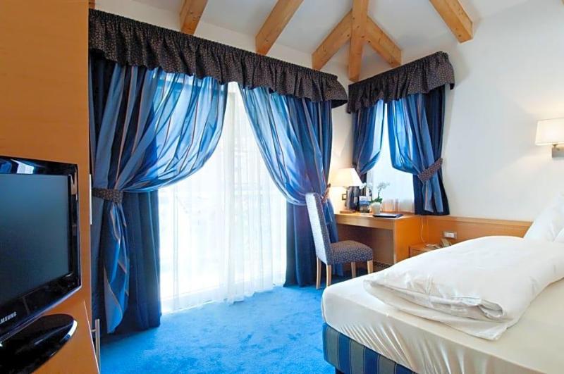 HOTEL ROTWAND ***S image