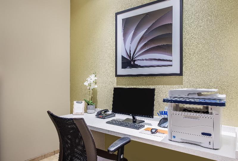 Candlewood Suites Bowling Green