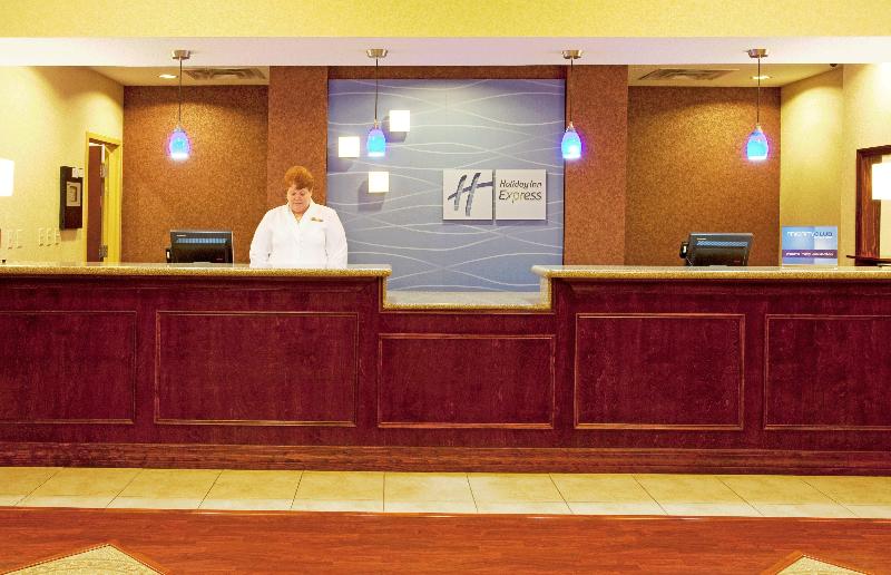 Holiday Inn Express Hotel & Suites Brooksville I-7