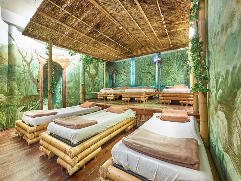 Sport & Wellnesshotel Angerhof image