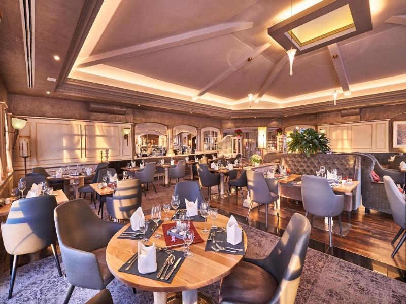 Sport & Wellnesshotel Angerhof image