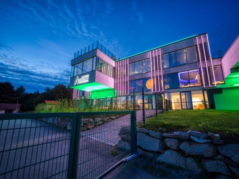 Sport & Wellnesshotel Angerhof image
