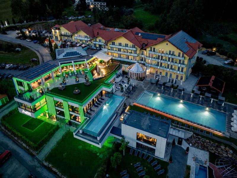 Sport & Wellnesshotel Angerhof image