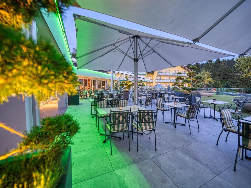Sport & Wellnesshotel Angerhof image