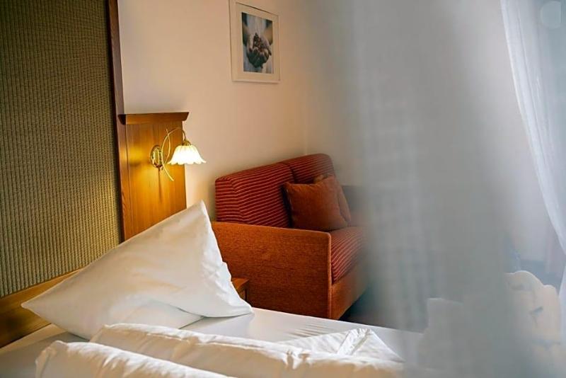 Bergfrieden image