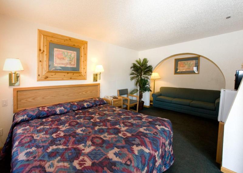 North Country Inn & Suites image