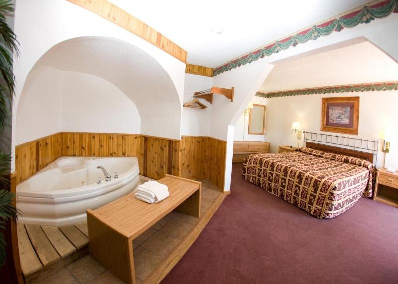 North Country Inn & Suites image