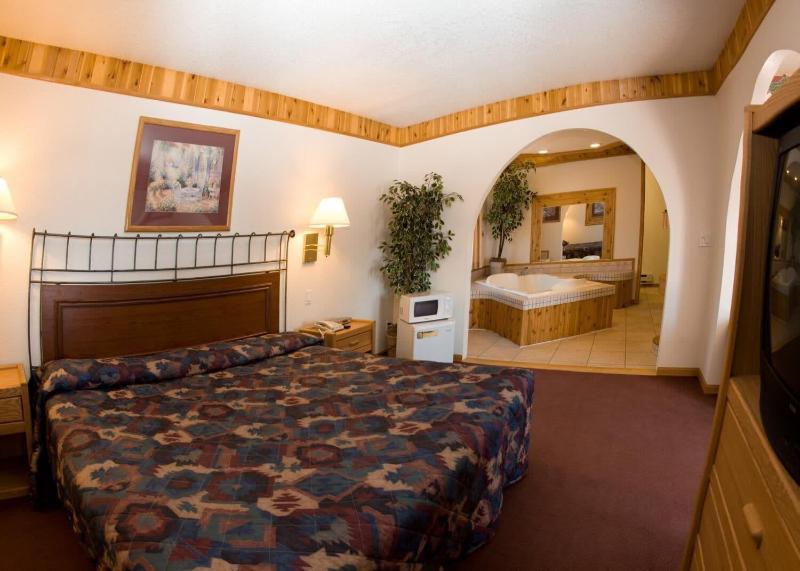 North Country Inn & Suites image