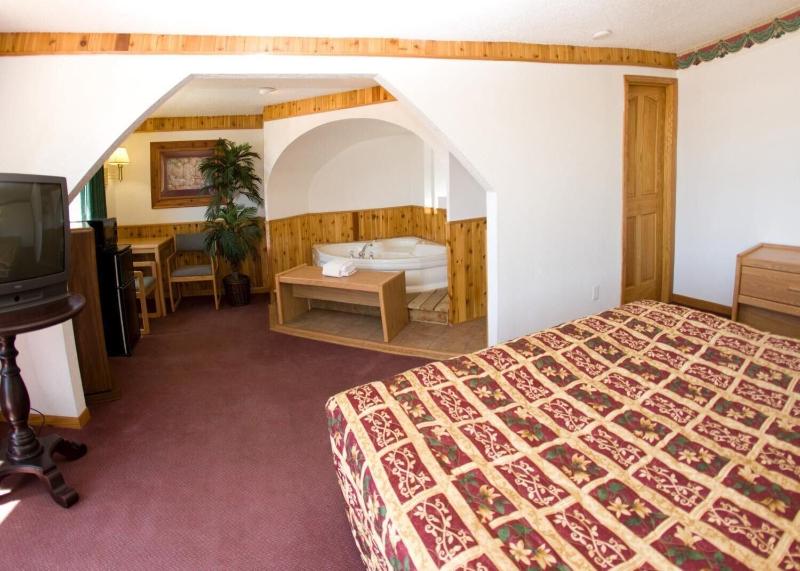North Country Inn & Suites image