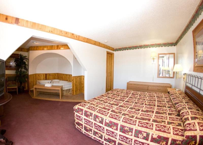 North Country Inn & Suites image