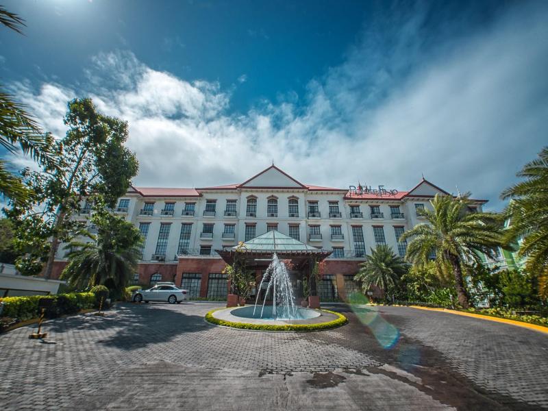 Pontefino Hotel & Residences image