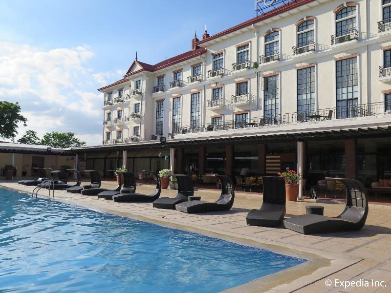 Pontefino Hotel & Residences image
