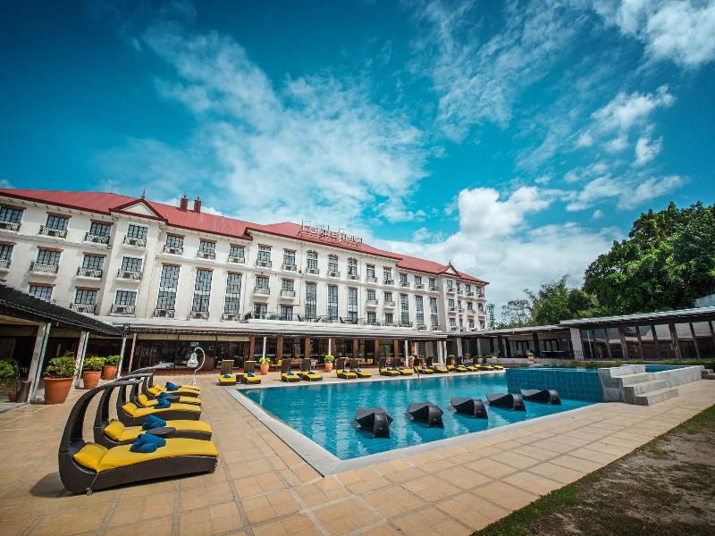 Pontefino Hotel & Residences image