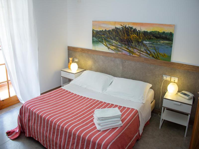 Hotel Apeneste image