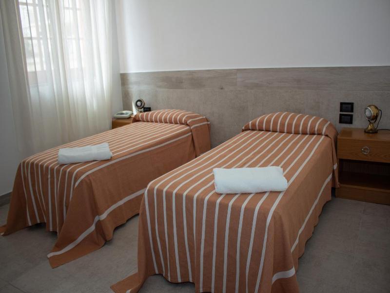 Hotel Apeneste image