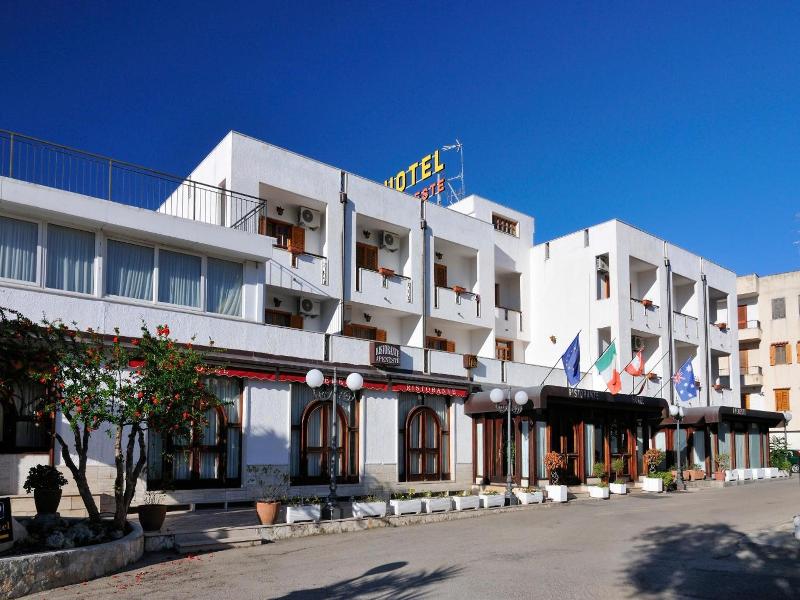 Hotel Apeneste image