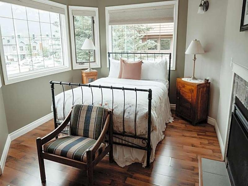 Lady Macdonald Country Inn image