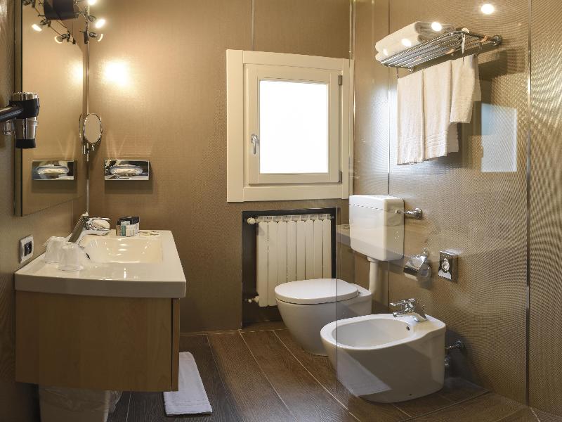 Best Western Plus Hotel Modena Resort image