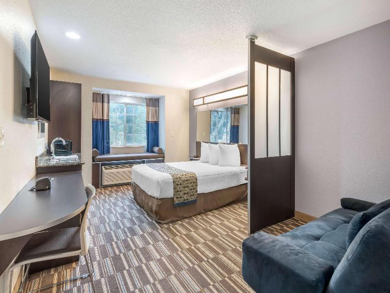 Microtel Inn & Suites By Wyndham Brooksville image