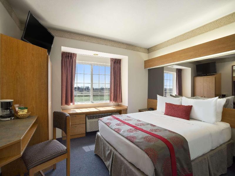 DOUBLE QUEEN BED NON SMOKING