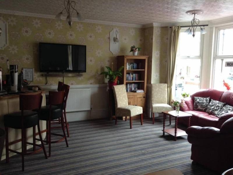 Holmlea - Guest house image