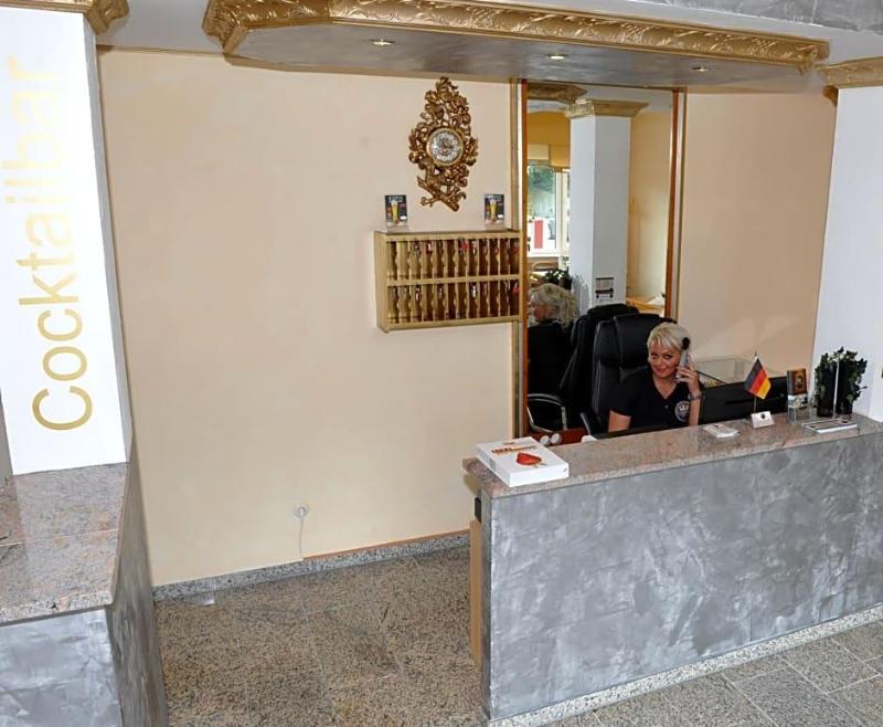 Royal image