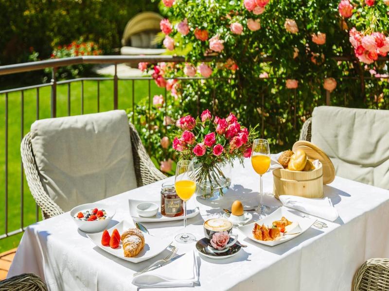 Relais du Silence Hotel Pienzenau am Schlosspark image