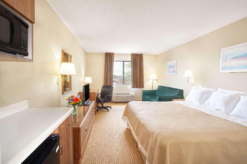 Days Inn by Wyndham Glasgow image