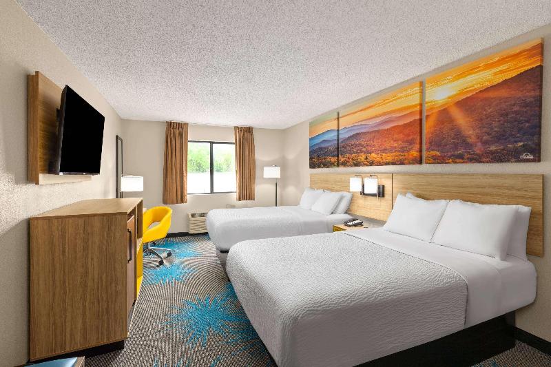 Days Inn by Wyndham Glasgow image