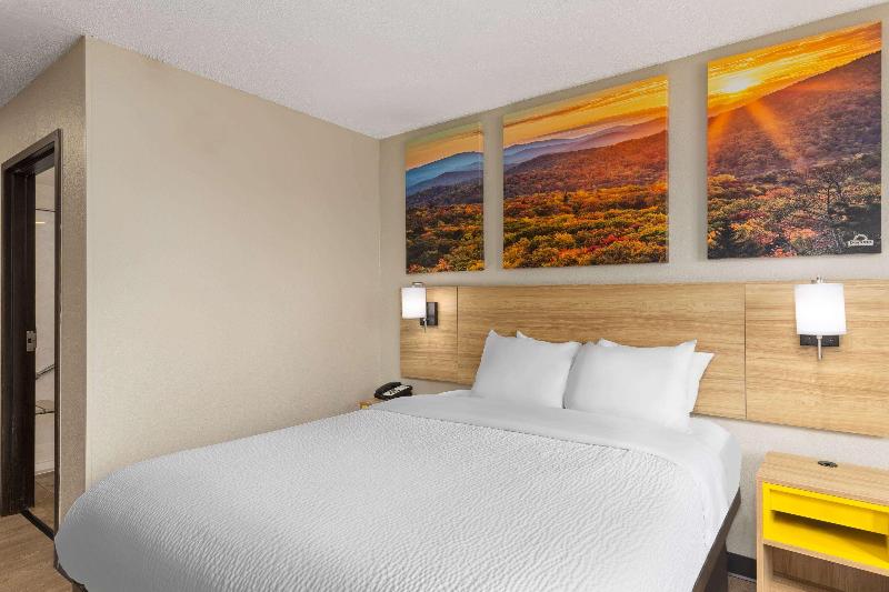 Days Inn by Wyndham Glasgow image
