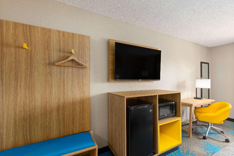 Days Inn by Wyndham Glasgow image