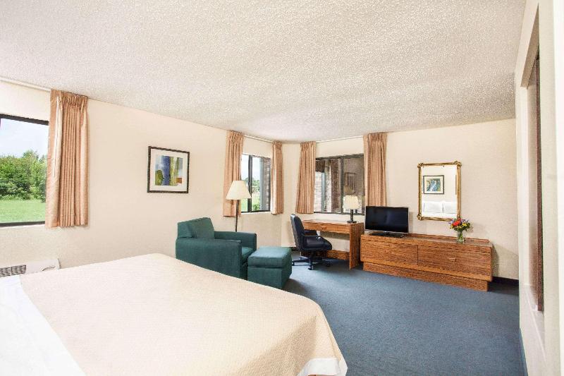 Days Inn by Wyndham Glasgow image