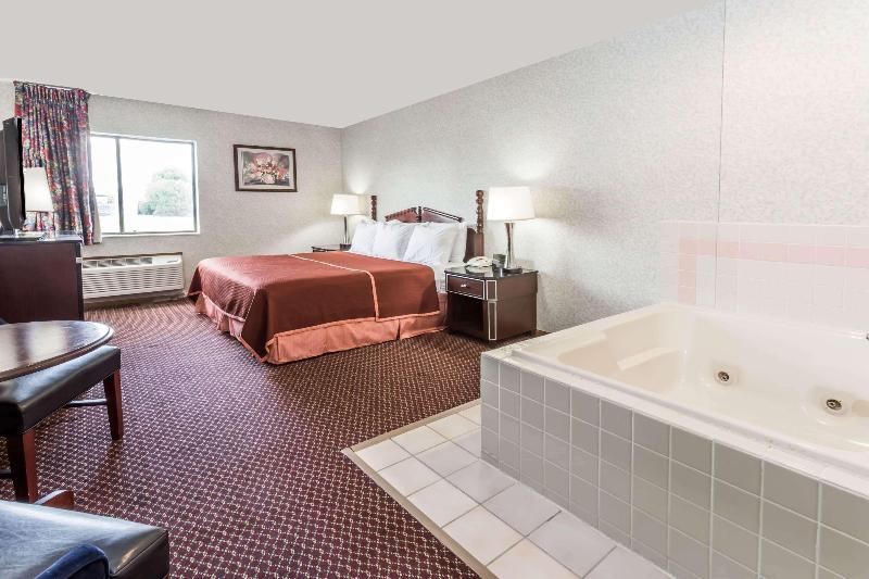 Howard Johnson by Wyndham Manteno image