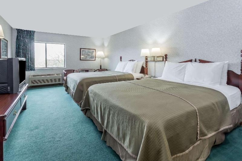 Howard Johnson by Wyndham Manteno image