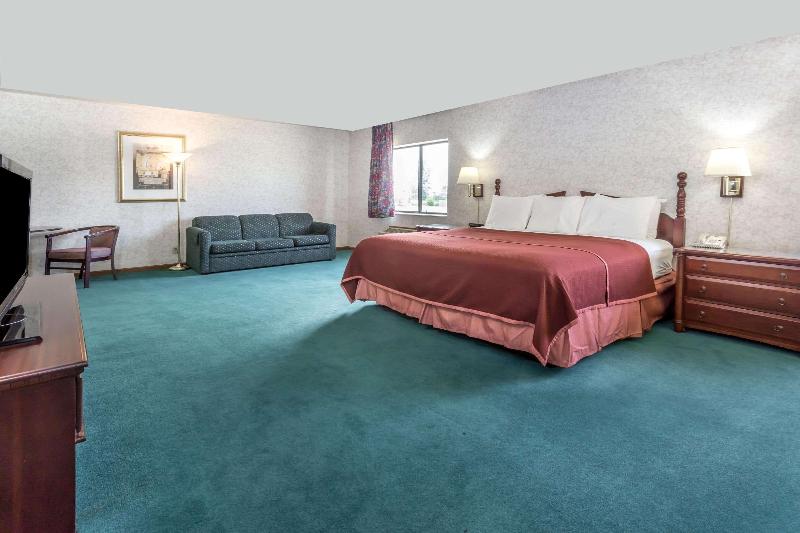 Howard Johnson by Wyndham Manteno image